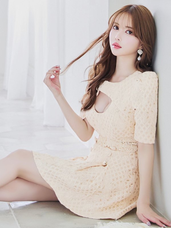 画像24: XS-Lサイズあり【Donia Quinn / ドニアクイーン】 総レース/ バストカット/ 袖あり/ パフスリーブ/ ボタンデザイン/ ボックスプリーツ/ ミニドレス/ キャバドレス[OF05] (24)