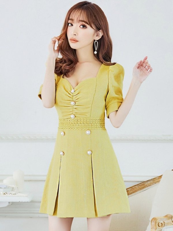 画像2: XSサイズあり【Donia Quinn / ドニアクイーン】 パールボタン/ バストギャザー/ パフスリーブ/ 袖あり/ 半袖/ ボックスプリーツ/ Aライン/ フレア/ ミニドレス/ キャバドレス[OF05] (2)