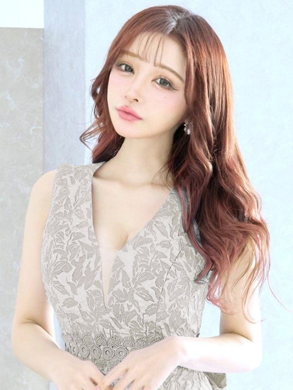 XS-Lサイズあり【Donia Quinn / ドニアクイーン】 レース/ ノースリーブ/ リボン/ フリル/ Aライン/ ワンピース/ ミニドレス/ キャバドレス グレージュ