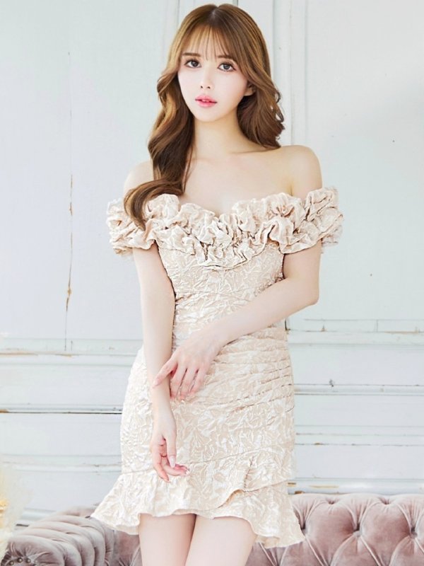 画像11: XS-Lサイズあり【Donia Quinn / ドニアクイーン】 フリル/ タック/ オフショルダー/ タイト/ ミニドレス/ キャバドレス[OF05] (11)