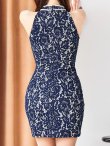 ネイビーベージュ モデル：真優川咲　身長：158cm　着用サイズ：8号(Sサイズ)