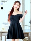ブラック モデル：真優川咲　身長：158cm　着用サイズ：8号(Sサイズ)
