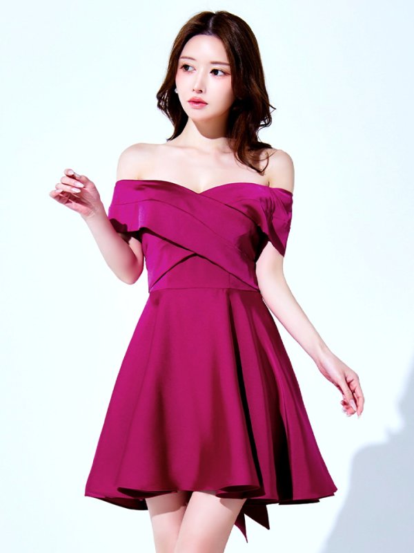 マゼンタ モデル：ゆめ　身長：160cm　着用サイズ：8号(Sサイズ)