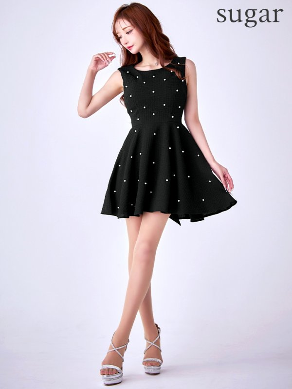 ブラック モデル:真優川咲 身長:158cm:8号(Sサイズ)