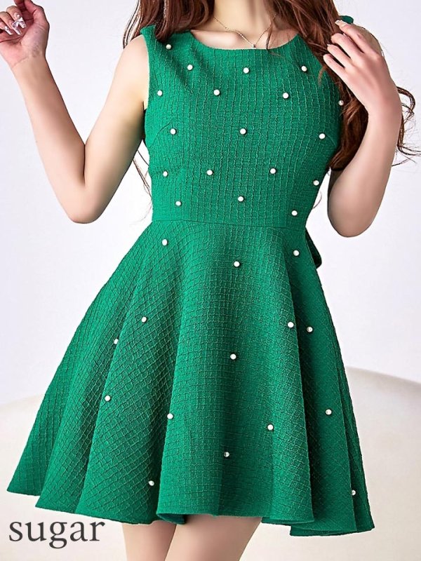 ジェードグリーン モデル:真優川咲 身長:158cm:8号(Sサイズ)