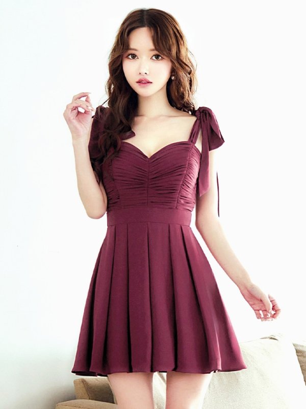 ワイン モデル:ゆめ 身長:160cm 着用サイズ:8号(Sサイズ)