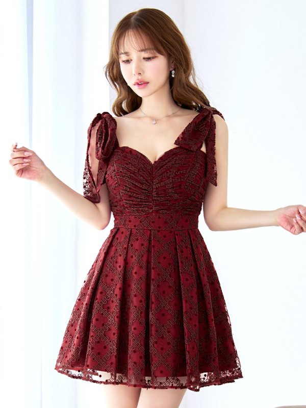 ワイン　モデル：ゆめ　身長：160cm　着用サイズ：8号(Sサイズ)