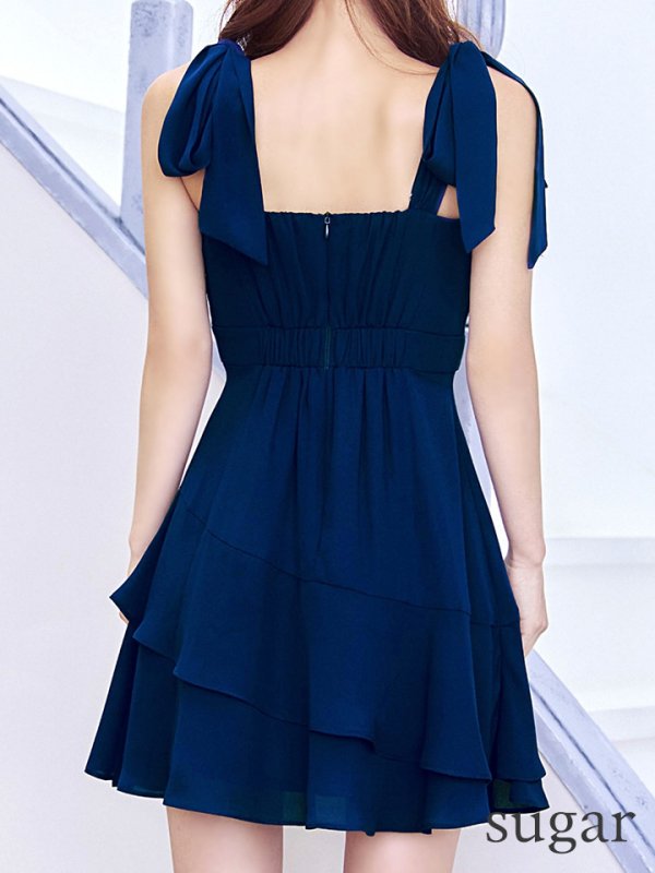 ネイビー モデル：まりん　身長：164cm：8号(Sサイズ)