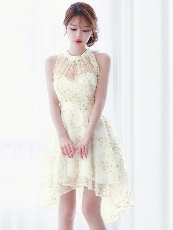 アイボリー　モデル：ゆめ　身長：160cm　着用サイズ：8号(Sサイズ)