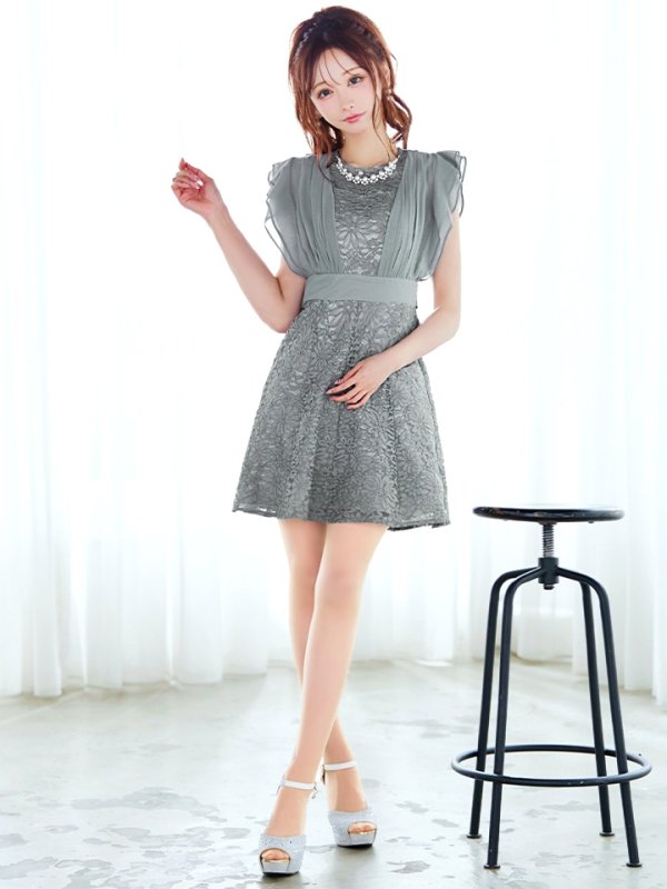 ブルーグレー　モデル：真優川咲　身長：158cm　着用サイズ：8号(Sサイズ)