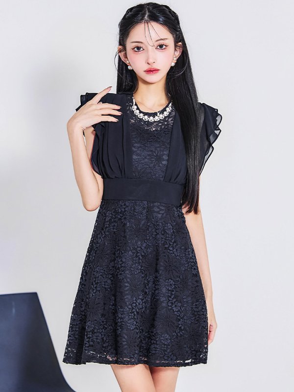 ネイビー モデル：まおちゃる　身長：158cm　着用サイズ：8号(Sサイズ)