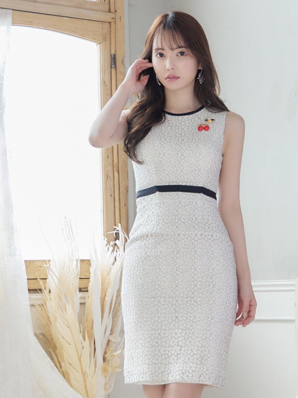 画像5: 【VELIQUE/ヴェリーク】ブローチ付き/ ワンカラー/ ノースリーブ/ タイト/ ミディアムドレス/ キャバドレス【HC02】 (5)