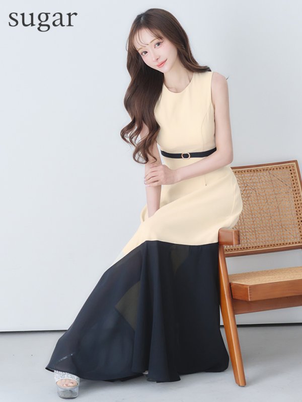 オフホワイトxブラック　モデル：真優川咲　身長：158cm　着用サイズ：Sサイズ