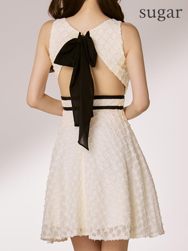 オフベージュ モデル：ゆめ　身長：160cm　着用サイズ：Sサイズ