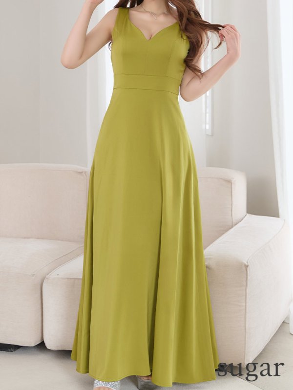 ティーグリーン　モデル：真優川咲　身長：158cm　着用サイズ：Sサイズ