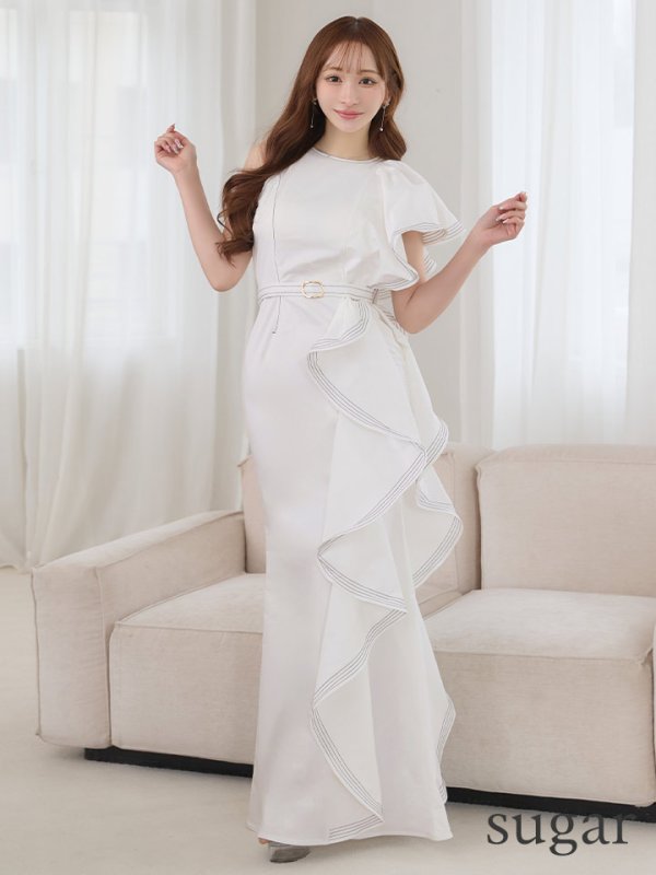 ホワイト　モデル：真優川咲　身長：158cm　着用サイズ：Sサイズ