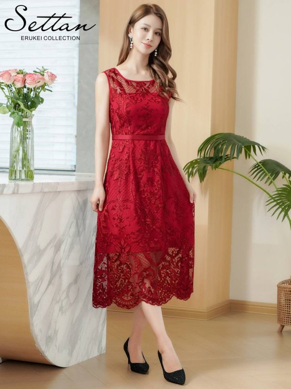 レッド　モデル：Aoli　身長：162cm　着用サイズ：7号(Sサイズ)