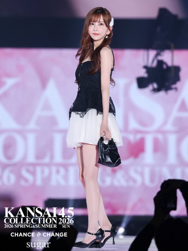 ブラックxアイボリー　モデル：ヤマトリノ　身長：158cm　着用サイズ：Sサイズ