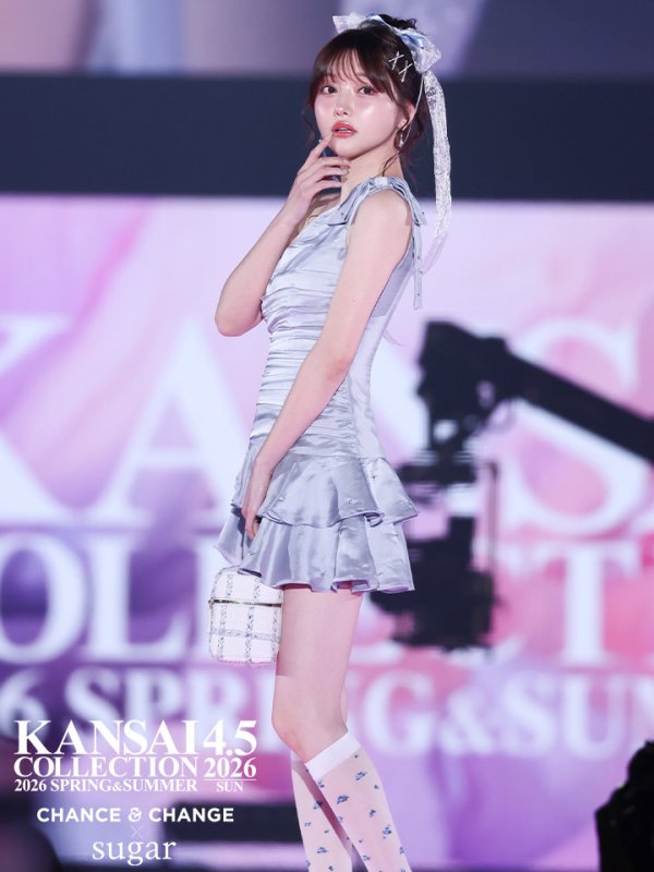 ブルーグレー モデル：羽澄まり　身長：159cm　着用サイズ：Sサイズ