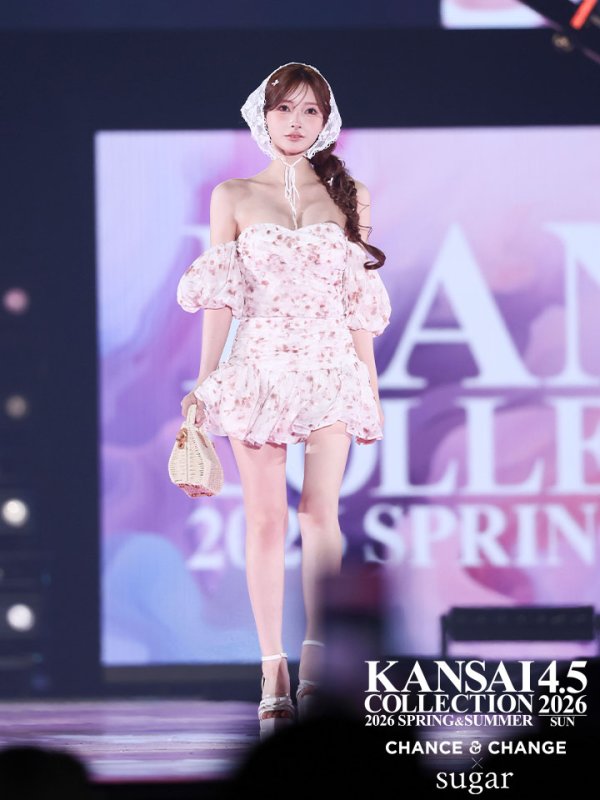 オレンジ　モデル：まみ　身長：161cm　着用サイズ：Sサイズ