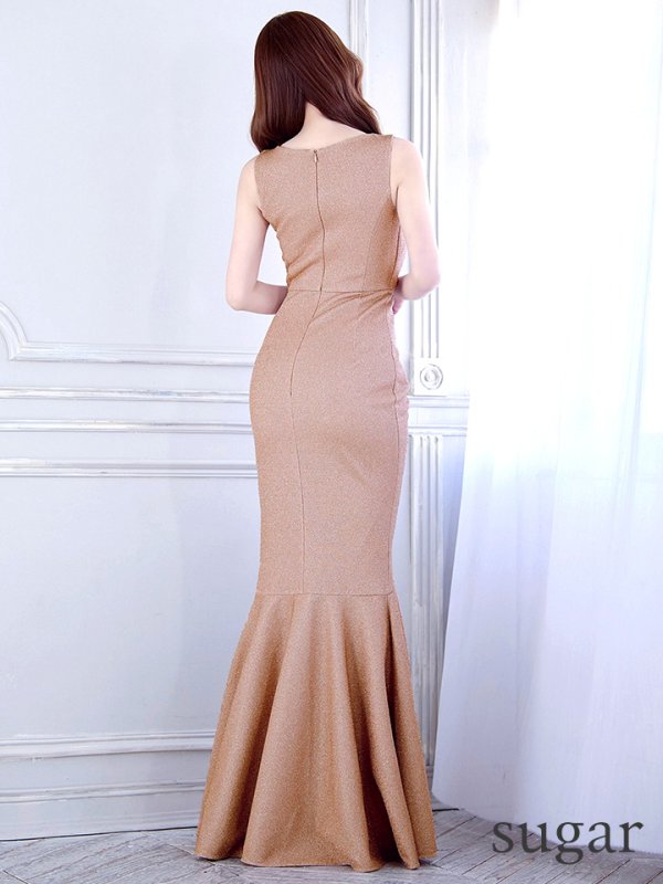 シャンパン　モデル：ゆめ　身長：160cm　着用サイズ：8号(Sサイズ)