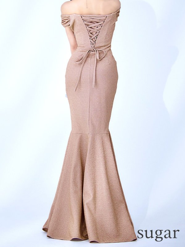 シャンパン モデル:真優川咲 身長:158cm 着用サイズ:8号(Sサイズ)