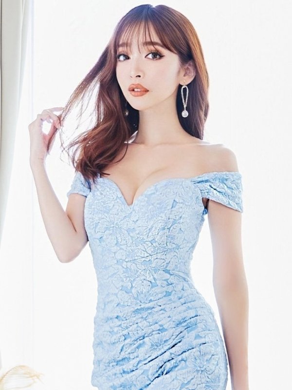 ブルー モデル:杉山佳那恵 身長:158cm:8号(Sサイズ)