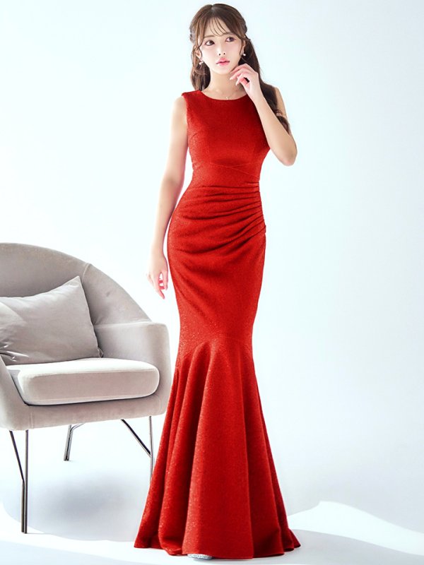 ダークレッド モデル：りな　身長：160cm:8号(Sサイズ)