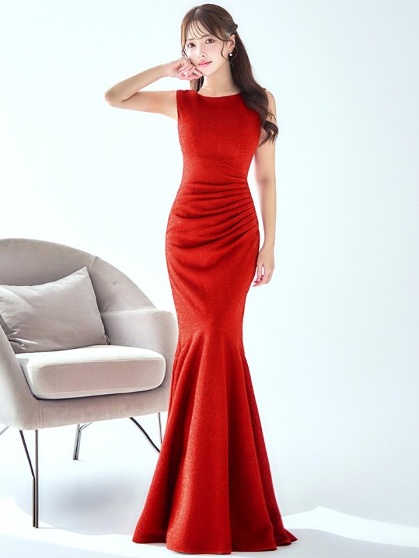 ダークレッド モデル：りな　身長：160cm:8号(Sサイズ)