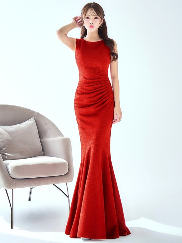 ダークレッド モデル：りな　身長：160cm:8号(Sサイズ)