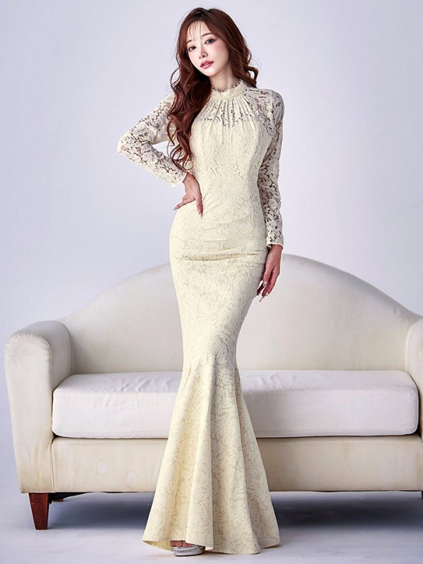 ライトベージュ　モデル：真優川咲　身長：158cm　着用サイズ:Sサイズ