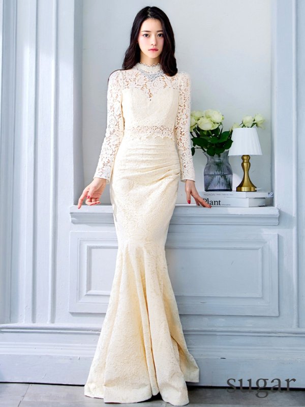 ライトベージュ モデル:るな 身長:159cm 着用サイズ:8号(Sサイズ)