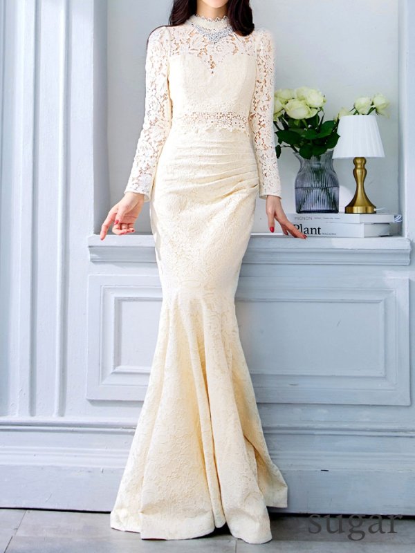 ライトベージュ モデル:るな 身長:159cm 着用サイズ:8号(Sサイズ)