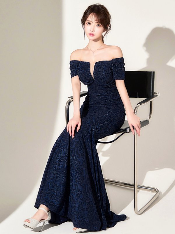 ネイビー　モデル：ゆめ　身長：160cm　着用サイズ：8号(Sサイズ)