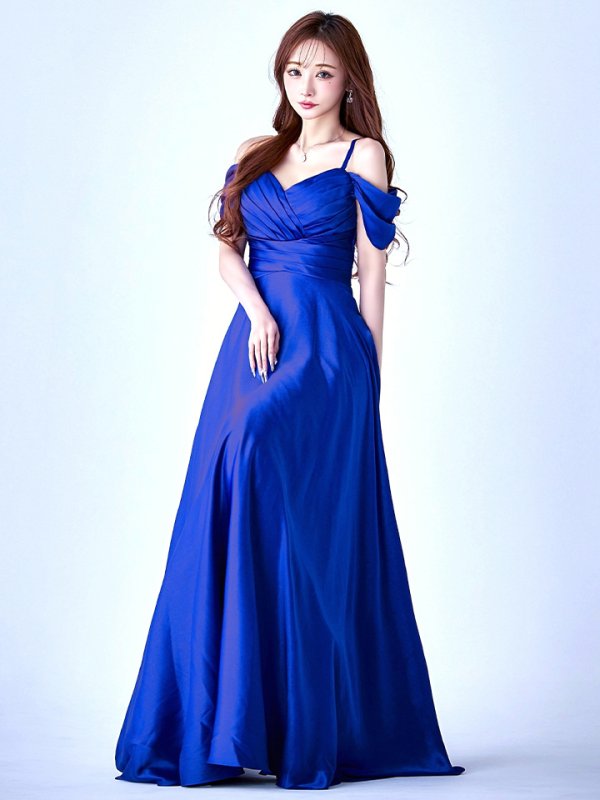 ダークブルー モデル：真優川咲　身長：158cm　着用サイズ：8号(Sサイズ)