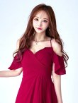 ダークレッド モデル：真優川咲　身長：158cm　着用サイズ：8号(Sサイズ)