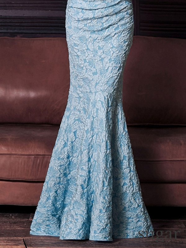 ブルー モデル：真優川咲　身長：158cm：8号(Sサイズ)