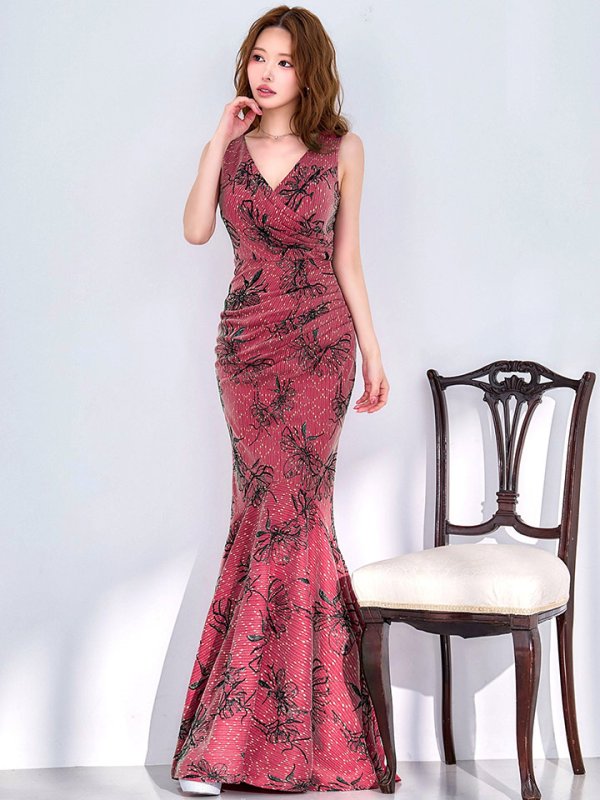 ダークレッド　モデル：ゆめ　身長：160cm　着用サイズ：8号(Sサイズ)