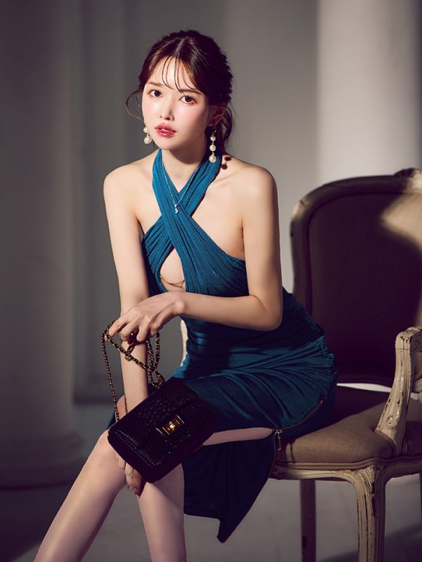 ターコイズブルー モデル:ゆめ 身長:160cm 着用サイズ:XSサイズ