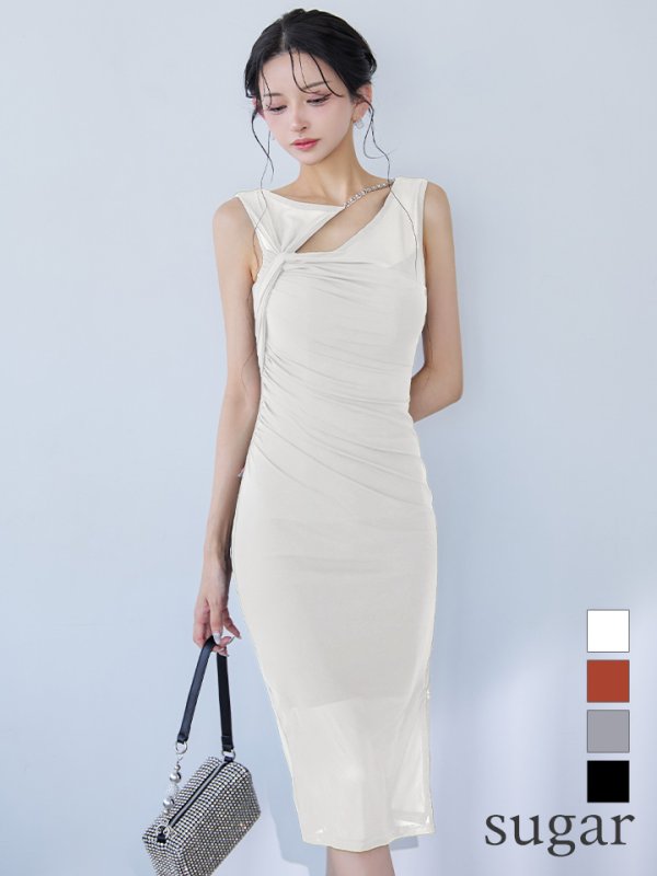 ホワイト モデル：まおちゃる　身長：158cm　着用サイズ：XSサイズ