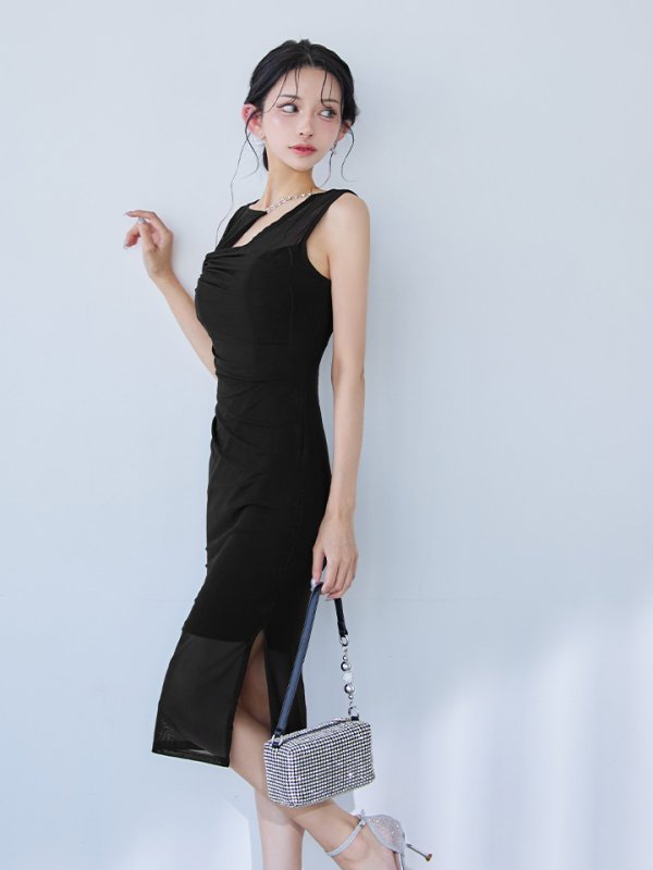 ブラック モデル：まおちゃる　身長：158cm　着用サイズ：XSサイズ