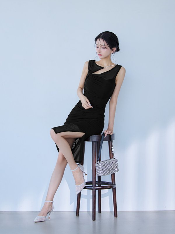 ブラック モデル：まおちゃる　身長：158cm　着用サイズ：XSサイズ