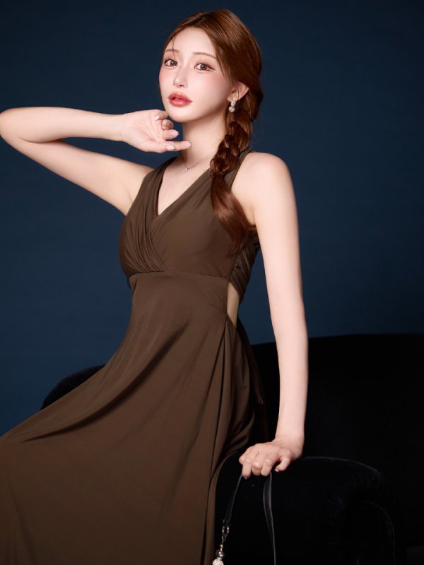 ブラウン　モデル：明日花キララ　身長162cm　着用サイズ：Sサイズ