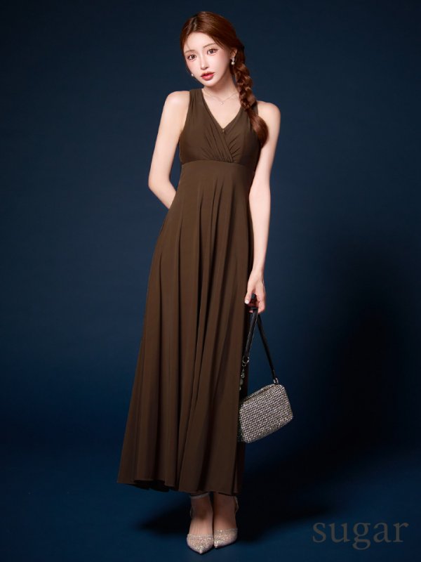 ブラウン　モデル：明日花キララ　身長162cm　着用サイズ：Sサイズ