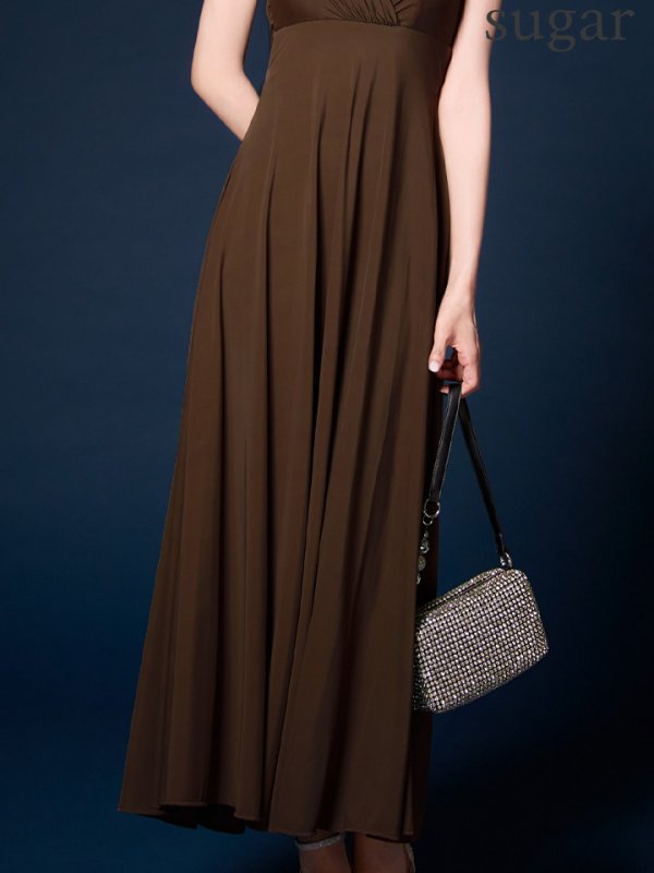 ブラウン　モデル：明日花キララ　身長162cm　着用サイズ：Sサイズ