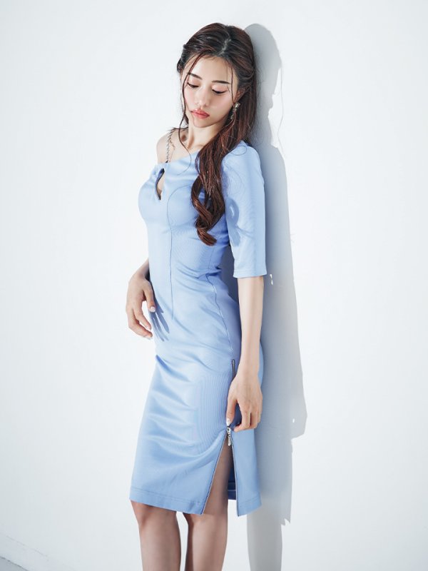 画像2: XSサイズあり【Veautt/ヴュート】【OF05】ワンショルダー/ アシンメトリーチェーン/ バストオープンカット/ 半袖/ 五分袖/ 袖あり/ スリット/ ひざ丈/ タイト/ ミディアムドレス/ キャバドレス (2)