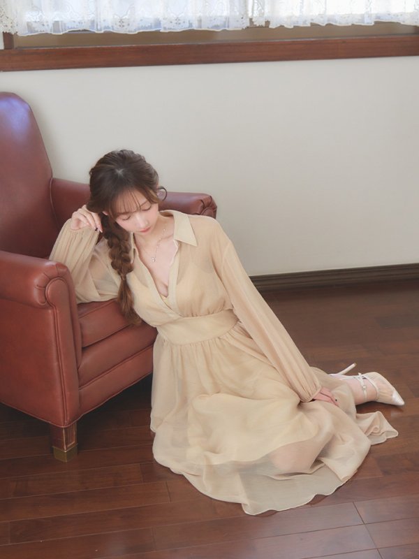 ベージュ モデル：あすか　身長：170cm　着用サイズ：Sサイズ