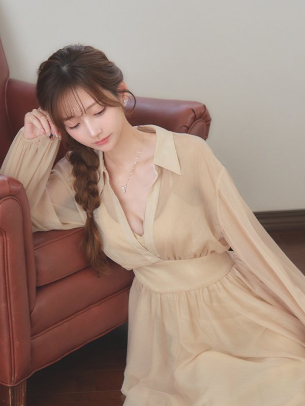 ベージュ モデル：あすか　身長：170cm　着用サイズ：Sサイズ