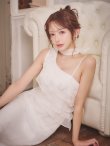ホワイト　モデル：りな　身長：160cm　着用サイズ：Sサイズ
