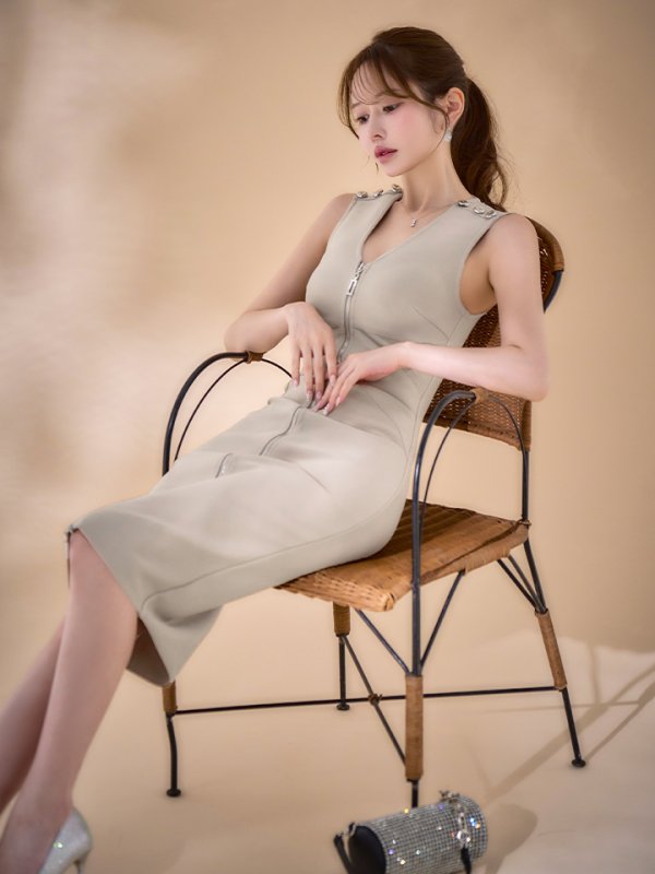 【Veautt/ヴュート】セクシー ビジュー ウエストタック スリット XS美品 Veautt/ヴュート】セクシー ビジュー ウエストタック スリット XS